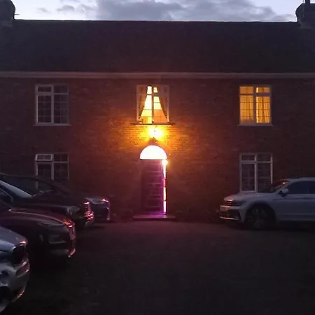 Plumpton House-2
